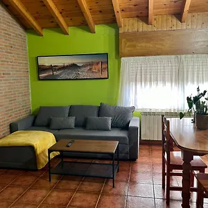 apartamentos-puerta-del-mar-duplex-2.bilbaohotelsspain.com/